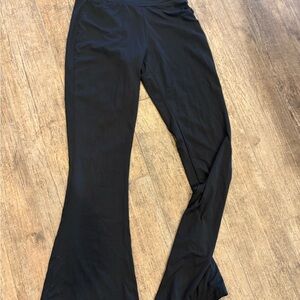 Black Flare Yoga Pants - Comfortable Everyday Stretch